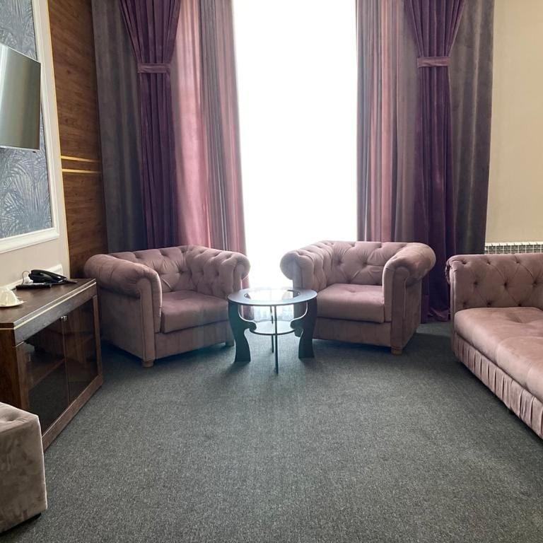 Shahristan Hotel Taraz Exterior photo